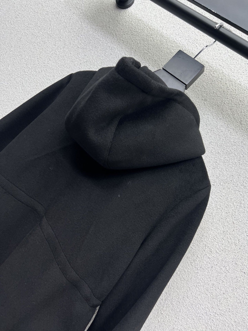 chr1st1an D10r outwear